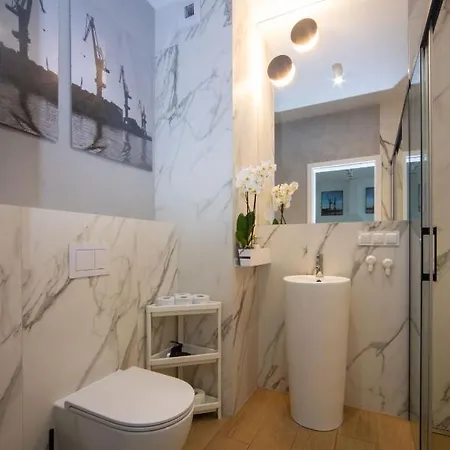 Maya's Flats & 38 - Walowa 23 Daire Gdansk
