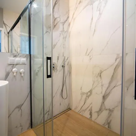 Maya's Flats & 38 - Walowa 23