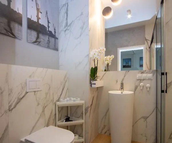 Maya's Flats & 38 - Walowa 23 Lägenhet Gdańsk